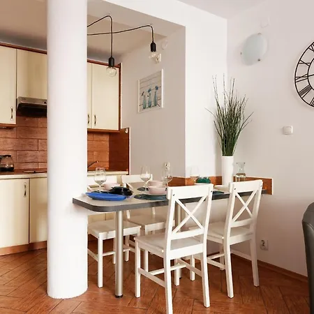 Puerto I Costa Blisko Plaży W Kołobrzegu Kołobrzeg